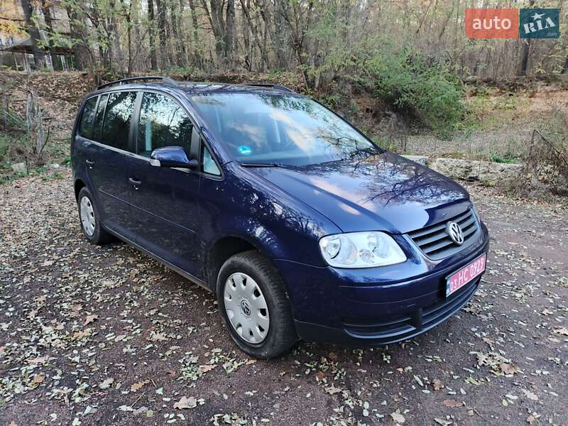 Мінівен Volkswagen Touran 2006 в Чернігові