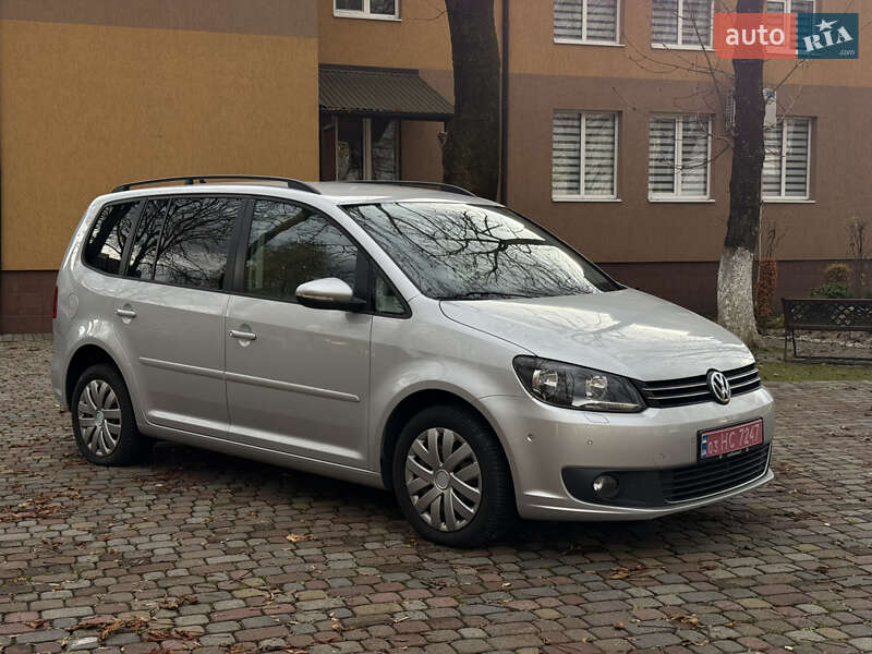 Мінівен Volkswagen Touran 2013 в Тячеві