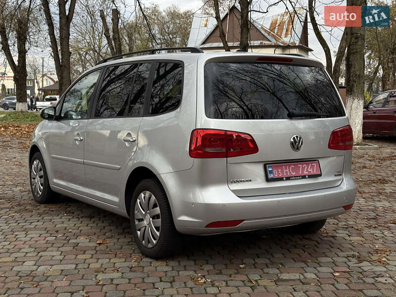 Мінівен Volkswagen Touran 2013 в Тячеві