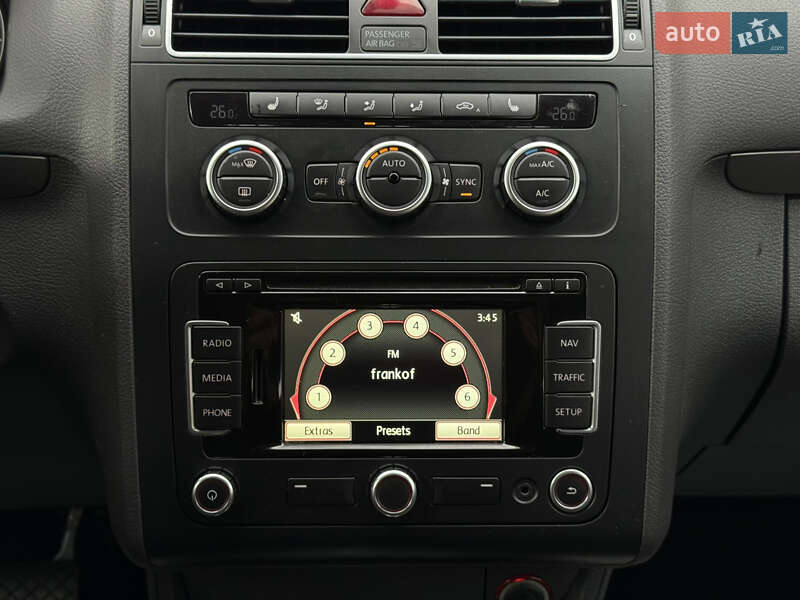 Мінівен Volkswagen Touran 2013 в Тячеві