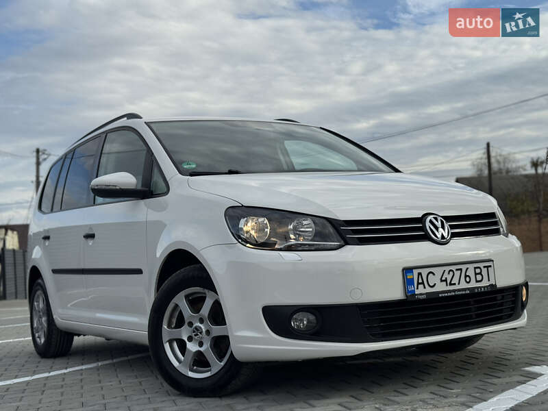 Минивэн Volkswagen Touran 2012 в Дубно