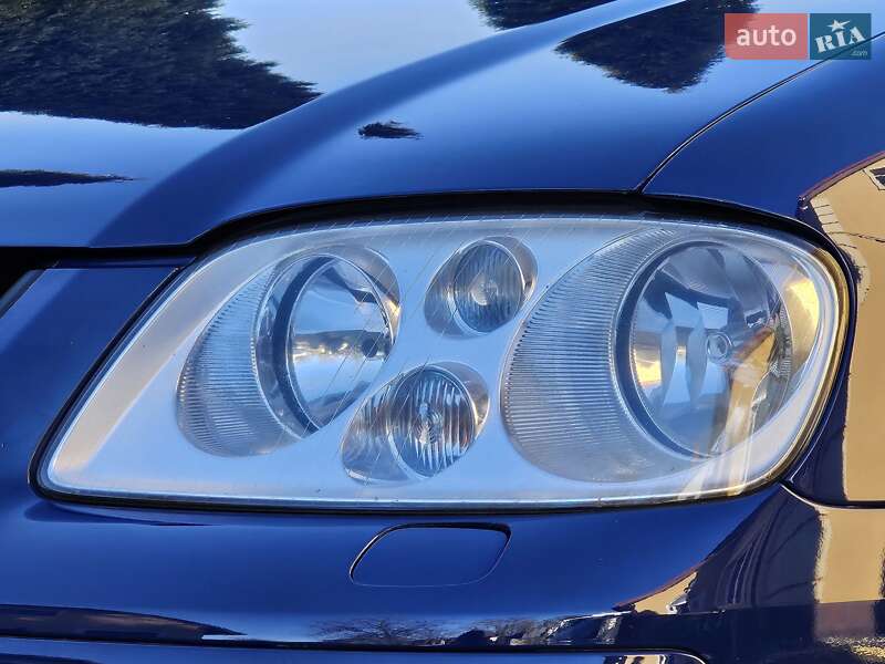 Минивэн Volkswagen Touran 2004 в Дрогобыче