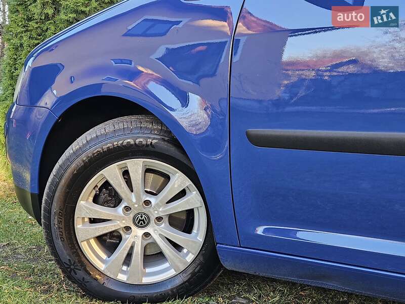 Минивэн Volkswagen Touran 2004 в Дрогобыче