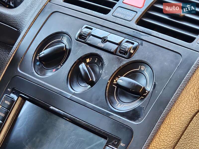 Минивэн Volkswagen Touran 2004 в Дрогобыче