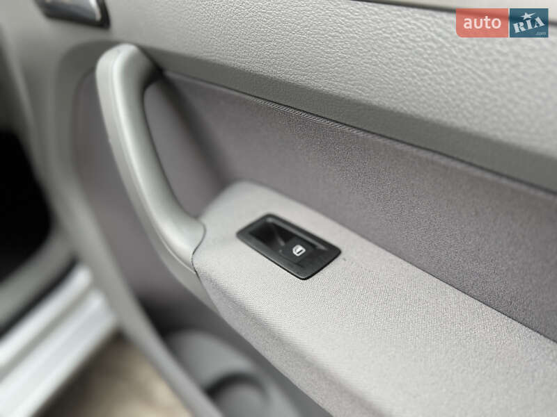 Минивэн Volkswagen Touran 2008 в Черкассах фото 33 Минивэн Volkswagen Touran 2008 в Черкассах