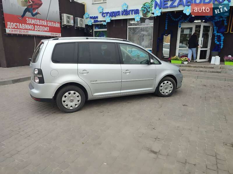 Минивэн Volkswagen Touran 2009 в Ратным