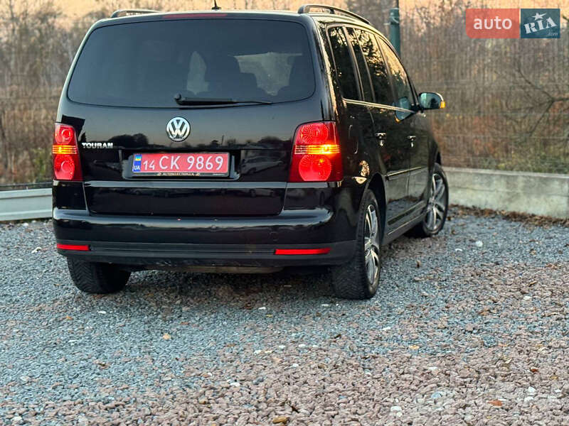 Минивэн Volkswagen Touran 2008 в Дрогобыче