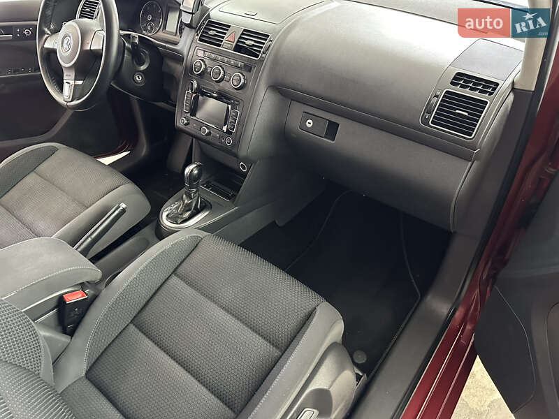 Минивэн Volkswagen Touran 2013 в Киеве