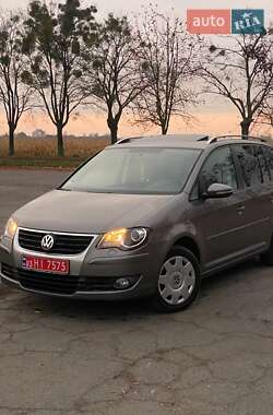 Мінівен Volkswagen Touran 2009 в Володимирі