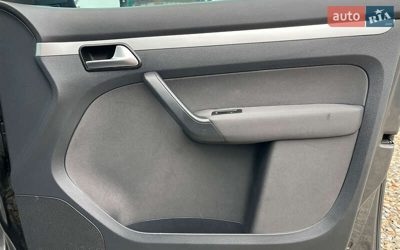 Мінівен Volkswagen Touran 2011 в Коломиї фото 29 Мінівен Volkswagen Touran 2011 в Коломиї
