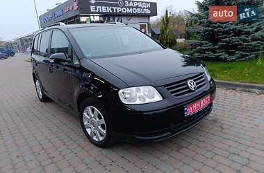 Минивэн Volkswagen Touran 2006 в Сарнах