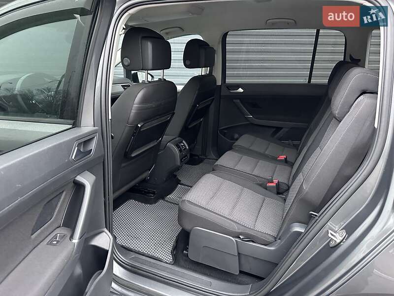 Мікровен Volkswagen Touran 2016 в Кам'янському