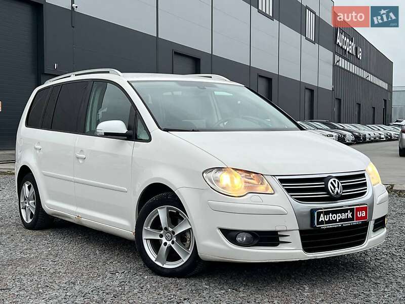 Минивэн Volkswagen Touran 2009 в Львове