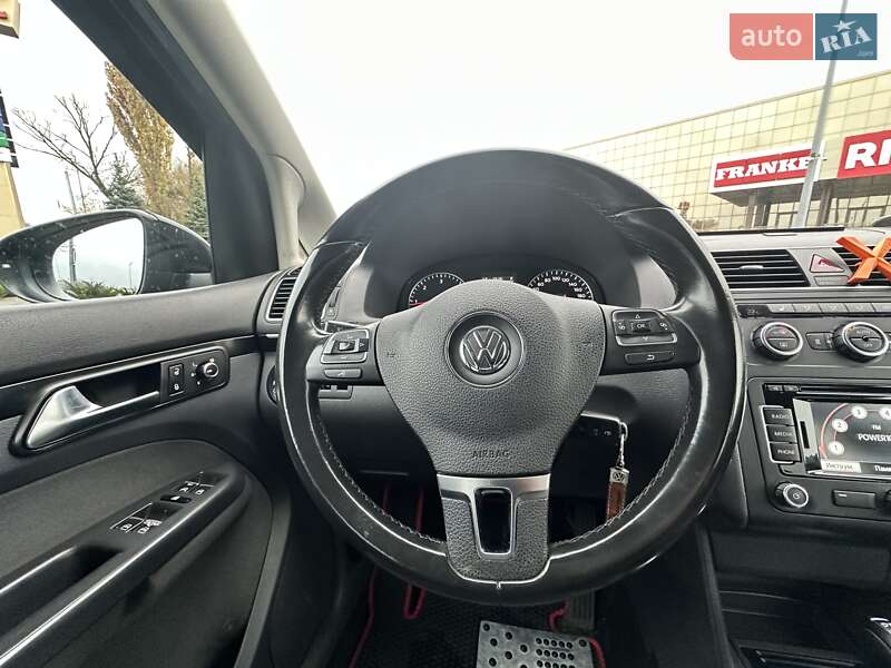 Минивэн Volkswagen Touran 2013 в Киеве