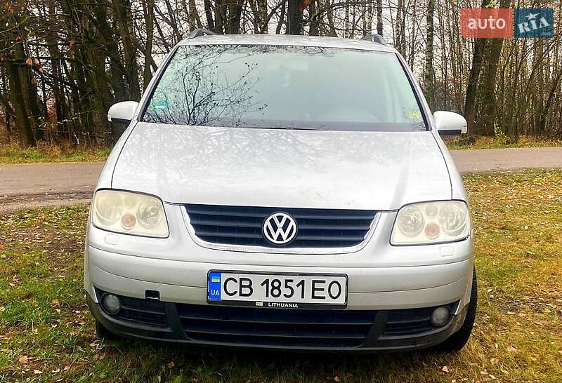 Минивэн Volkswagen Touran 2003 в Бахмаче