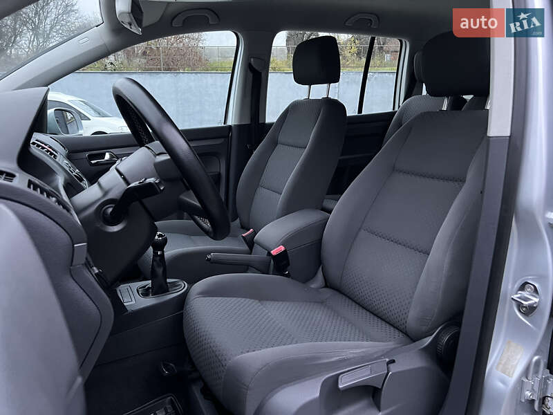 Минивэн Volkswagen Touran 2005 в Малине фото 22 Минивэн Volkswagen Touran 2005 в Малине