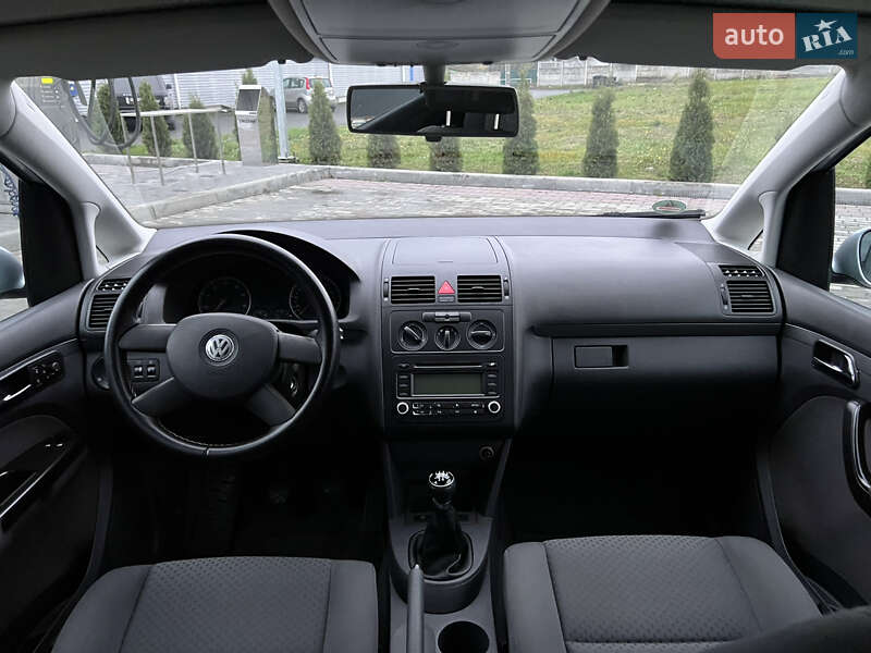 Минивэн Volkswagen Touran 2005 в Малине фото 42 Минивэн Volkswagen Touran 2005 в Малине