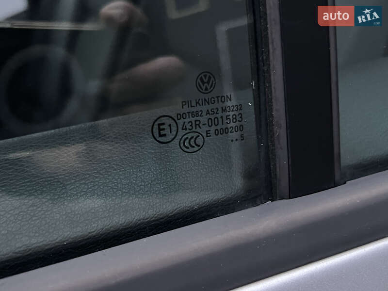 Минивэн Volkswagen Touran 2005 в Малине фото 55 Минивэн Volkswagen Touran 2005 в Малине