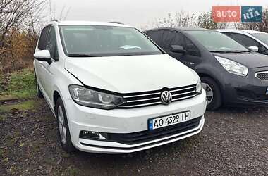 Микровэн Volkswagen Touran 2015 в Ужгороде