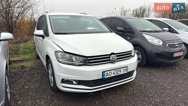 Volkswagen Touran 2015