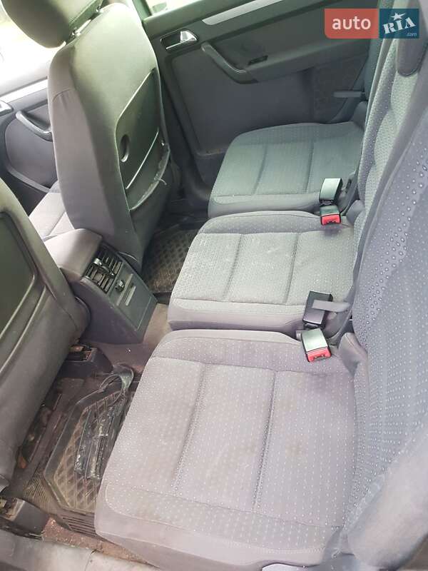 Минивэн Volkswagen Touran 2004 в Ратным фото 3 Минивэн Volkswagen Touran 2004 в Ратным