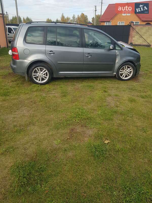 Минивэн Volkswagen Touran 2004 в Ратным фото 11 Минивэн Volkswagen Touran 2004 в Ратным