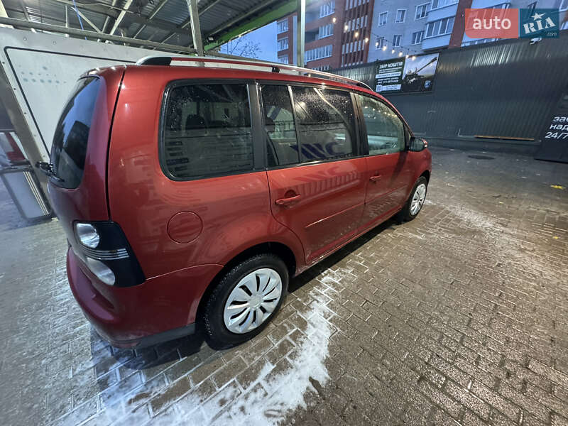 Минивэн Volkswagen Touran 2009 в Тернополе