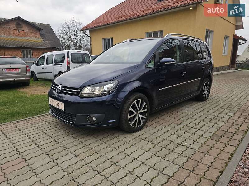 Минивэн Volkswagen Touran 2012 в Стрые