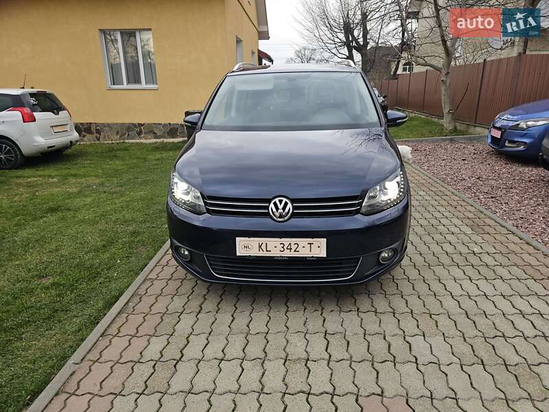 Минивэн Volkswagen Touran 2012 в Стрые