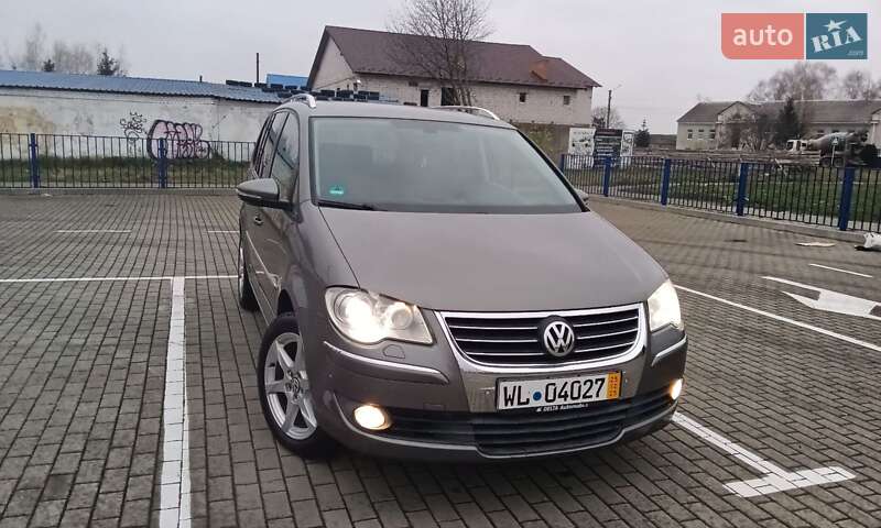 Минивэн Volkswagen Touran 2010 в Нововолынске фото 2 Минивэн Volkswagen Touran 2010 в Нововолынске