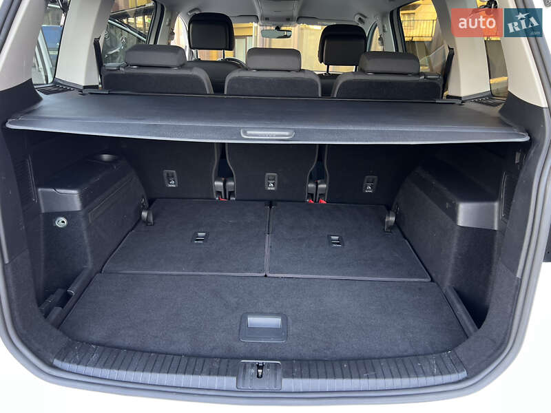 Микровэн Volkswagen Touran 2020 в Тернополе