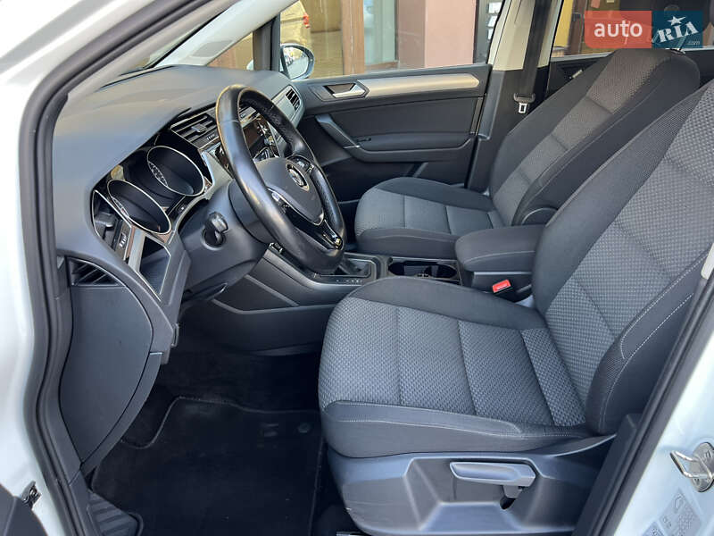 Микровэн Volkswagen Touran 2020 в Тернополе