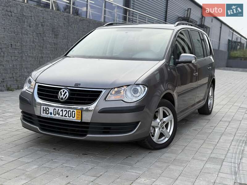 Минивэн Volkswagen Touran 2007 в Белой Церкви