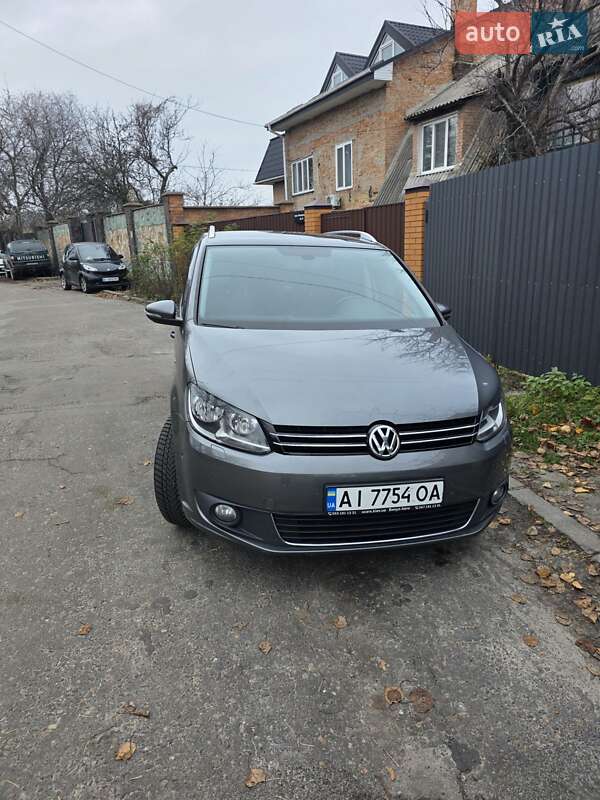 Volkswagen Touran 2015