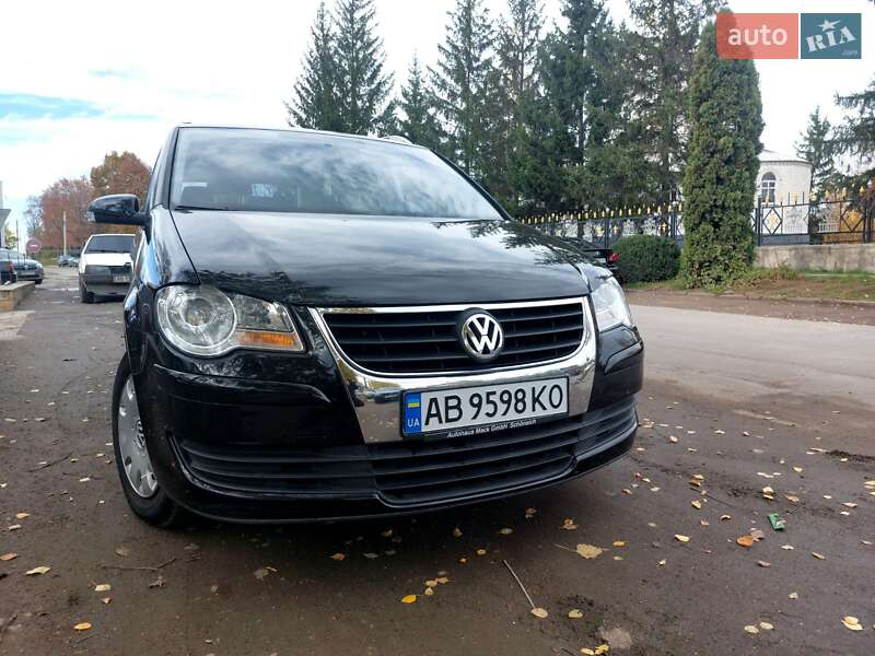 Мінівен Volkswagen Touran 2007 в Чернівцях фото 17 Мінівен Volkswagen Touran 2007 в Чернівцях