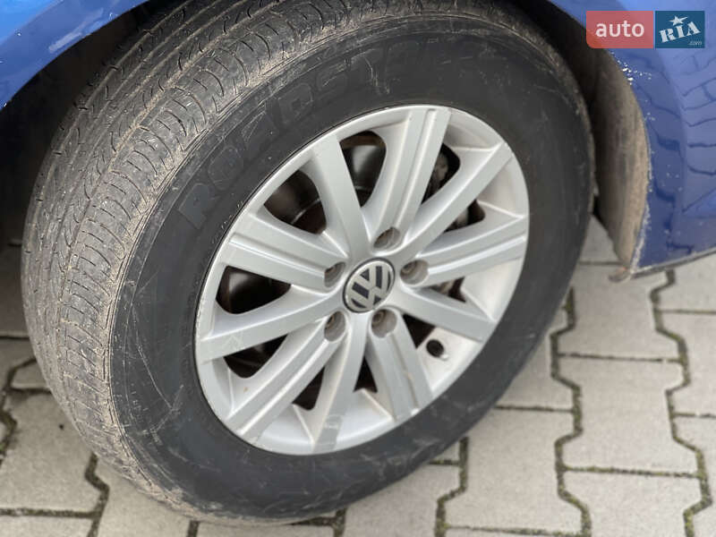 Минивэн Volkswagen Touran 2007 в Нововолынске