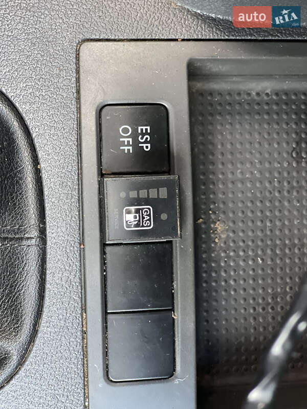 Минивэн Volkswagen Touran 2007 в Нововолынске