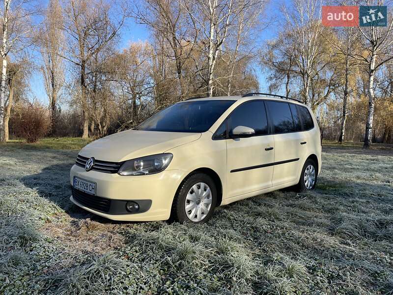 Минивэн Volkswagen Touran 2013 в Староконстантинове
