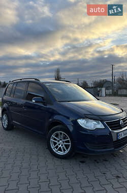 Мінівен Volkswagen Touran 2008 в Хмельницькому