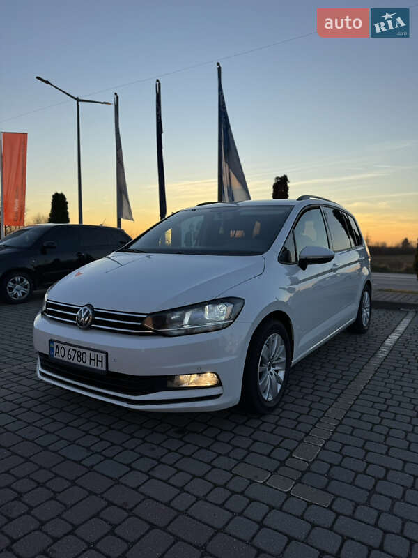 Микровэн Volkswagen Touran 2015 в Виноградове