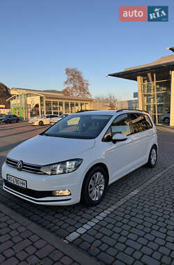 Микровэн Volkswagen Touran 2015 в Виноградове