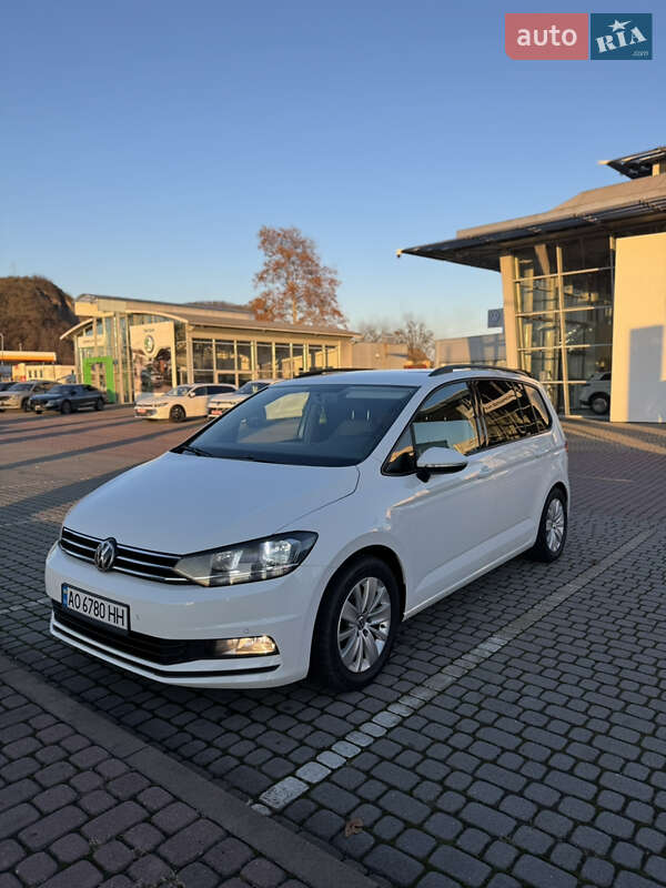 Микровэн Volkswagen Touran 2015 в Виноградове