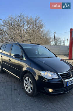 Минивэн Volkswagen Touran 2009 в Ровно