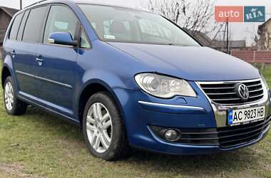 Минивэн Volkswagen Touran 2007 в Луцке