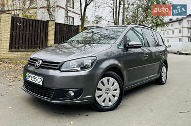 Минивэн Volkswagen Touran 2010 в Киеве