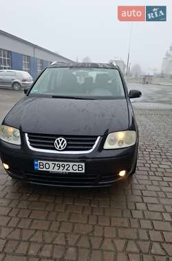 Минивэн Volkswagen Touran 2003 в Бучаче