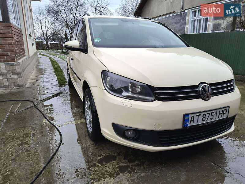 Минивэн Volkswagen Touran 2013 в Ивано-Франковске