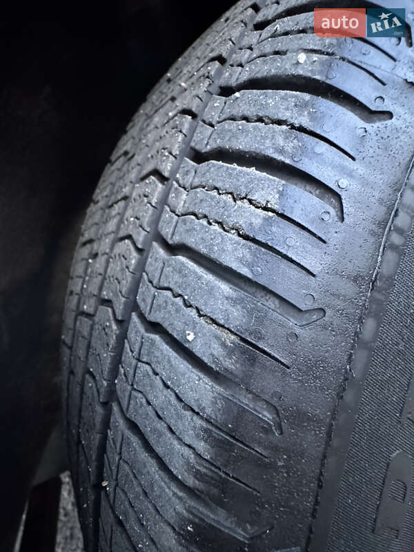 Минивэн Volkswagen Touran 2008 в Ровно