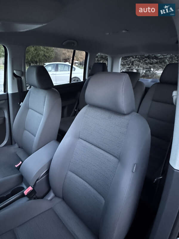 Минивэн Volkswagen Touran 2008 в Ровно