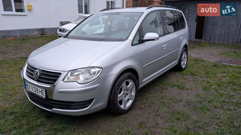 Минивэн Volkswagen Touran 2007 в Шепетовке фото Минивэн Volkswagen Touran 2007 в Шепетовке